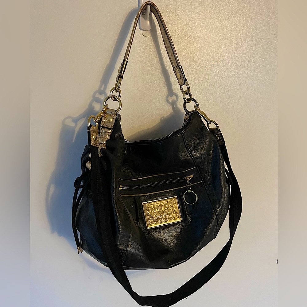 Women’s Black and Gold Coach Poppy Purse